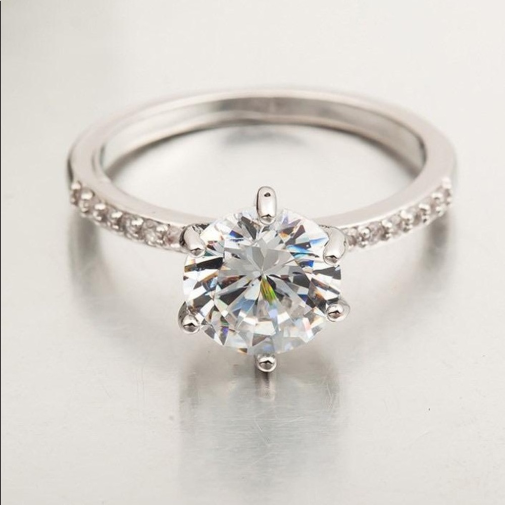 Halo ring - Sizes 6&8